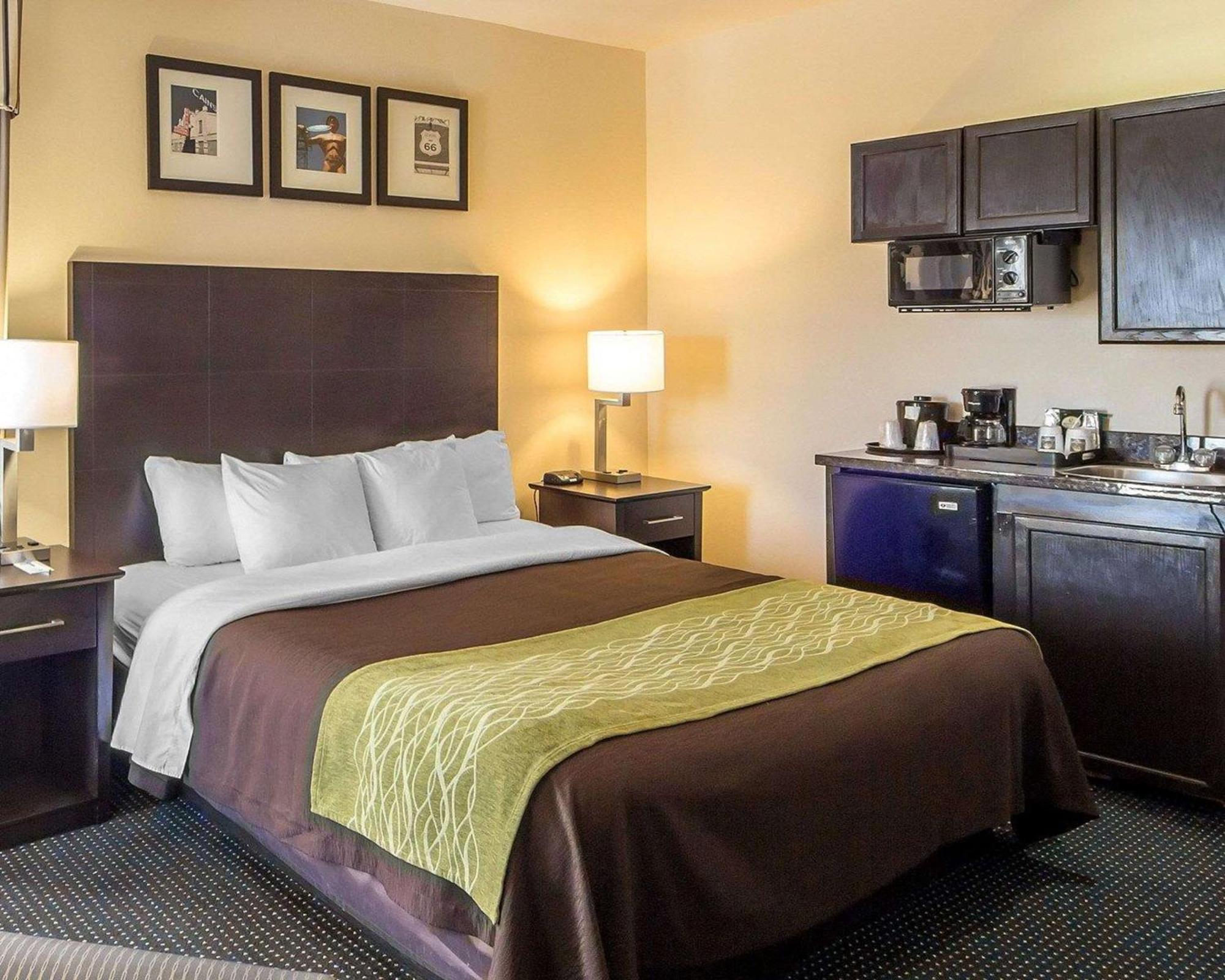 Quality Inn Tulsa-Downtown West Экстерьер фото