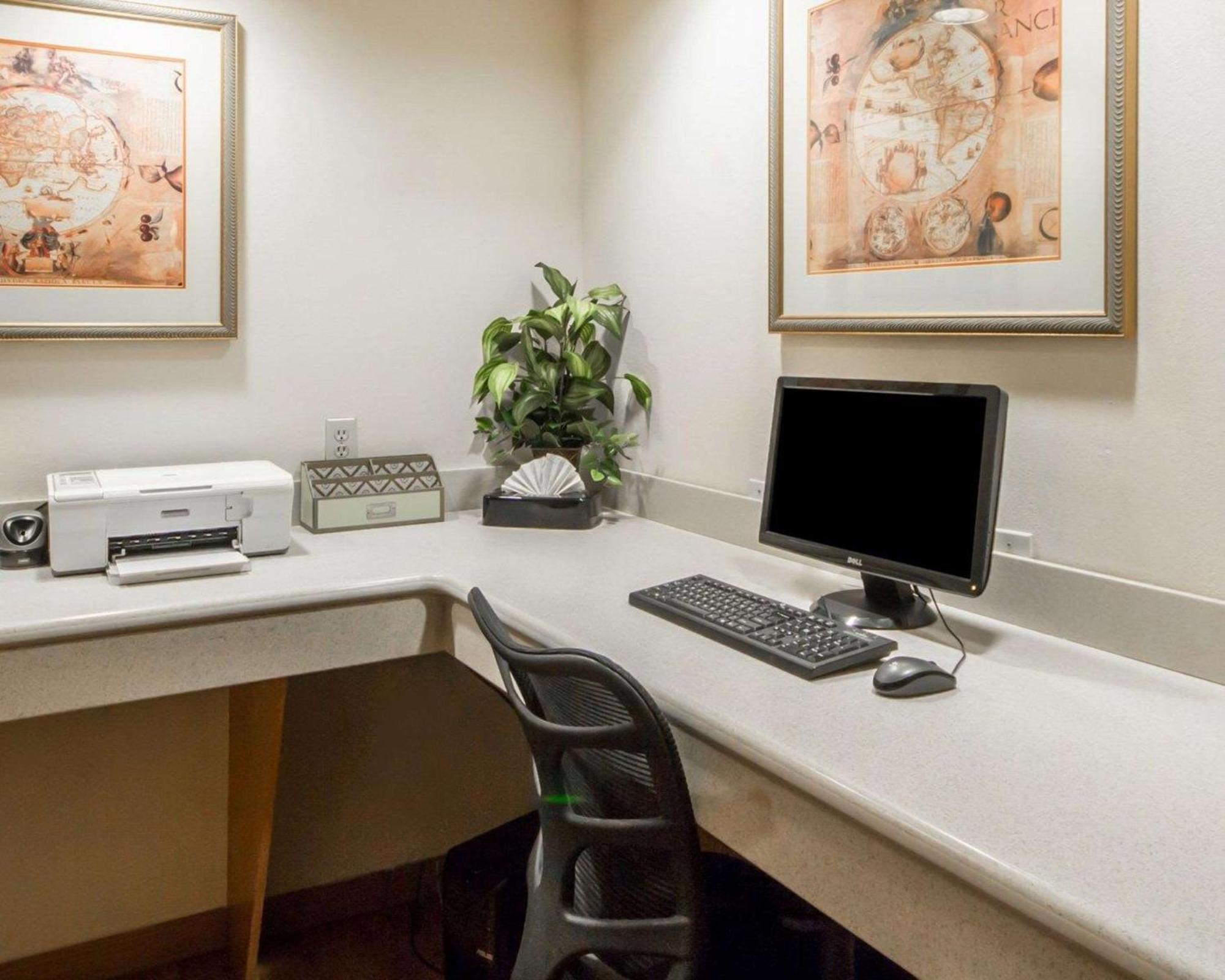Quality Inn Tulsa-Downtown West Экстерьер фото
