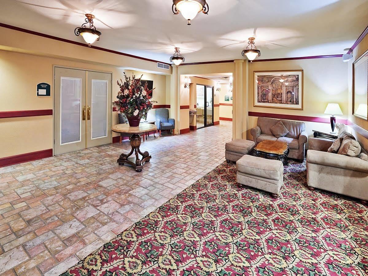 Quality Inn Tulsa-Downtown West Экстерьер фото